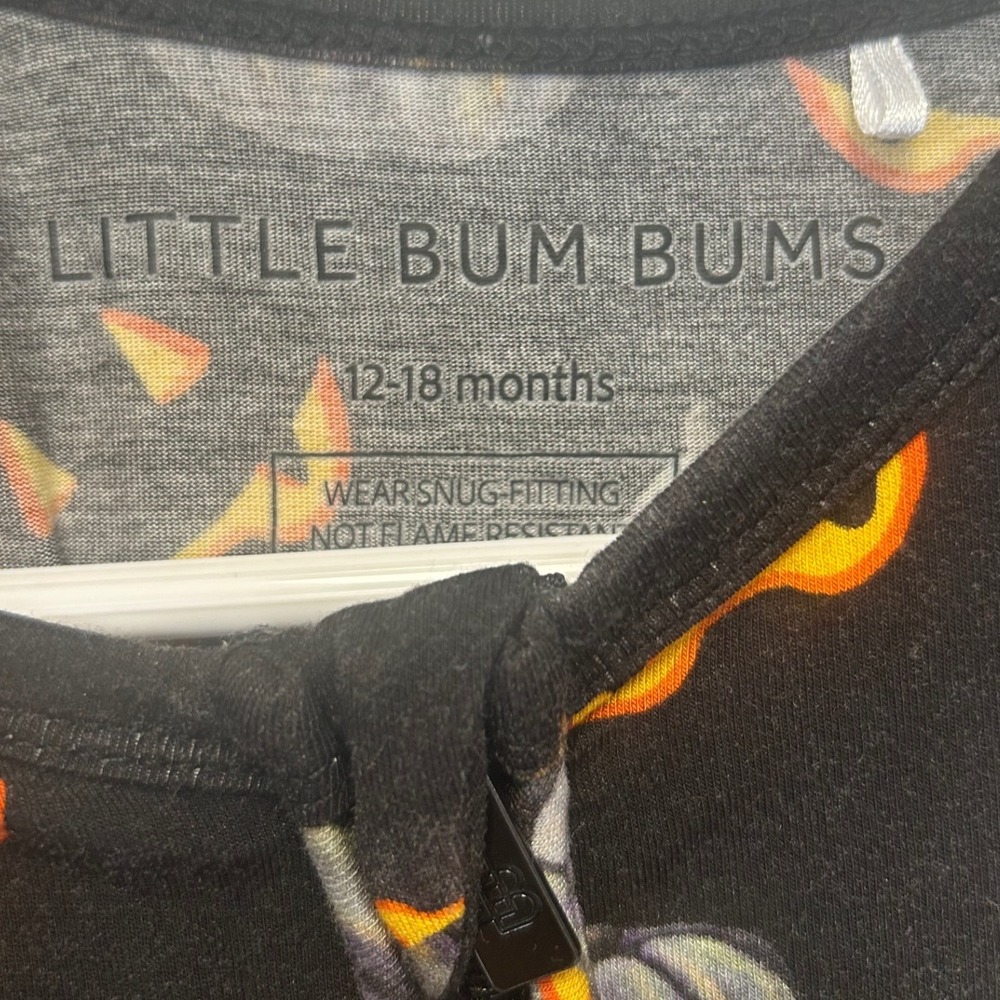 Little‎ Bum Bums 12-18 Halloween Pumpkin Jack O Lantern Pajamas romper - Picture 3 of 3